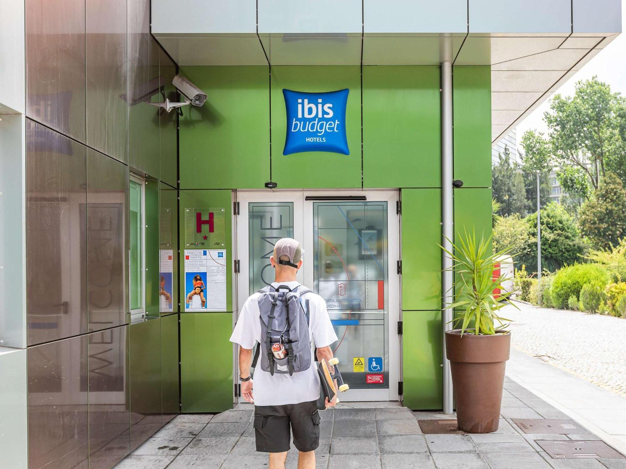 Ibis Budget Porto Gaia *