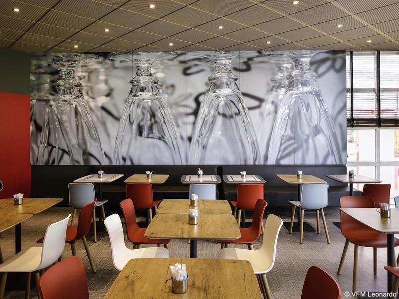 Ibis Budget Porto Gaia *